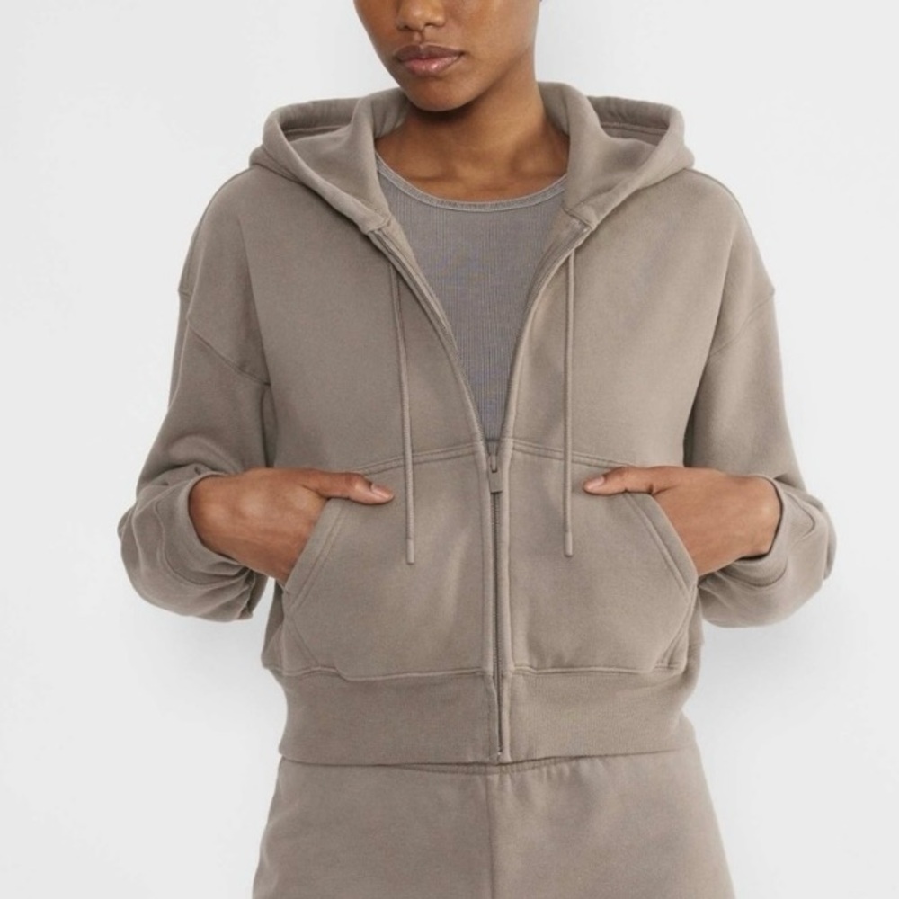Aritzia Boxy Boyfriend Hoodie